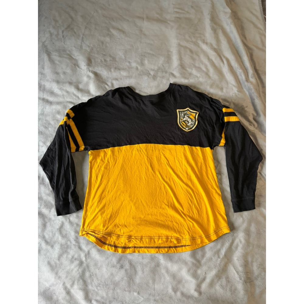 Universal Studios Harry Potter Hufflepuff Spirit Jersey Black Yellow Large 1843